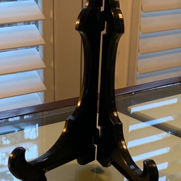 Brand new , Black Plastic Hinged Easel stands .7 inches - Picture 6 of 8